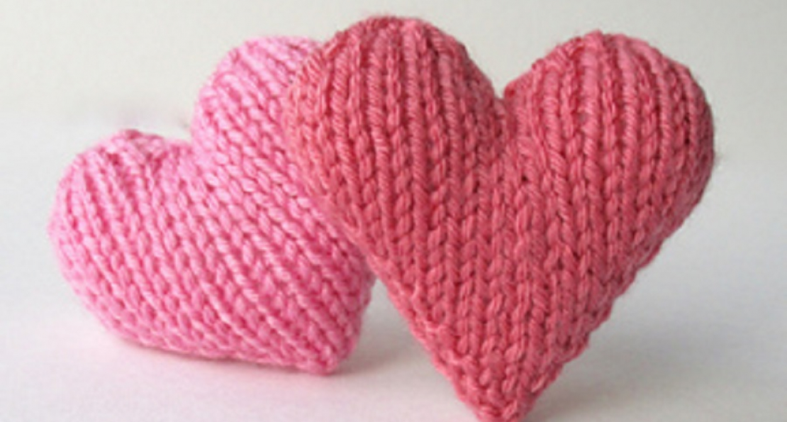 Appeal for knitted hearts to connect patients with loved ones